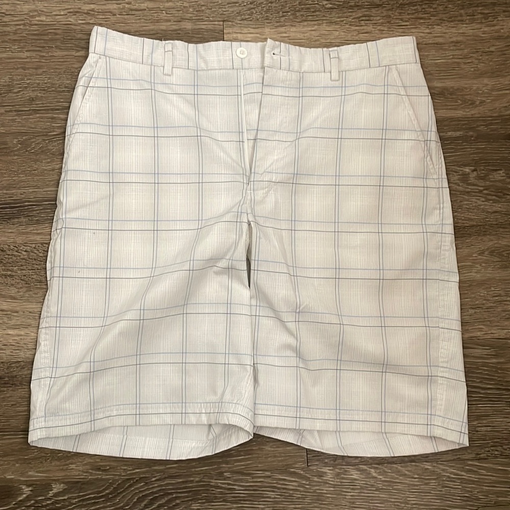 Kirkland Men’s Shorts Outdoor/Golf/Boating Size 34